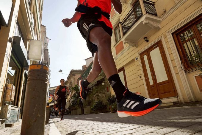 adidas hizliyi yeniden tanimliyor dan daha hizli