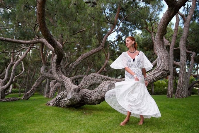 hande can ile evde tek basina