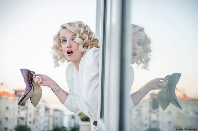 Özgür ve Nevi Şahsına Münhasır Bir Edebiyatçı: Arzum Uzun