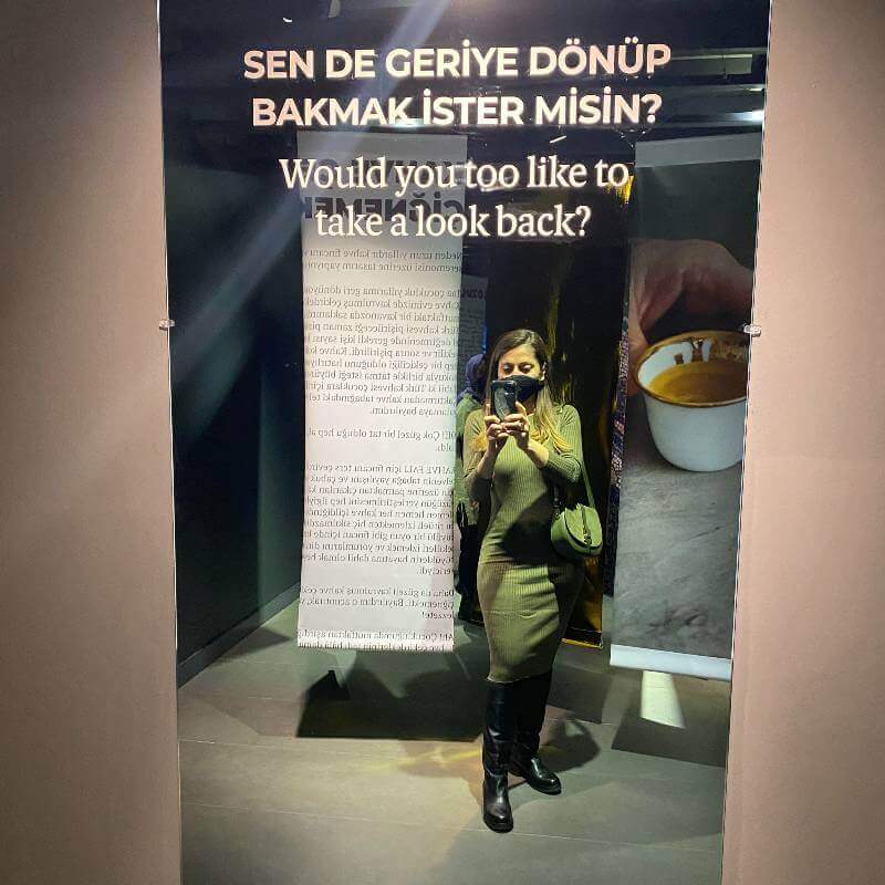 Geriye Dönüp Baktığımda | Özlem Tuna