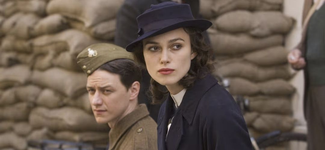 Atonement romantik ve trajik dönem filmi sahnesi
