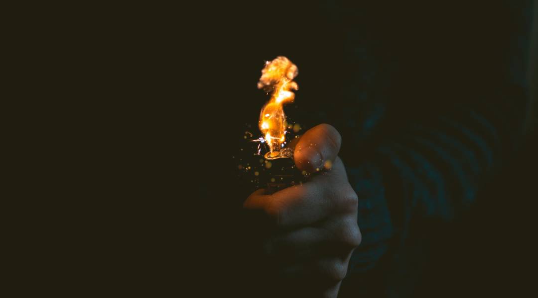 Kamp İçin Gerekli Malzemeler: Çakmak