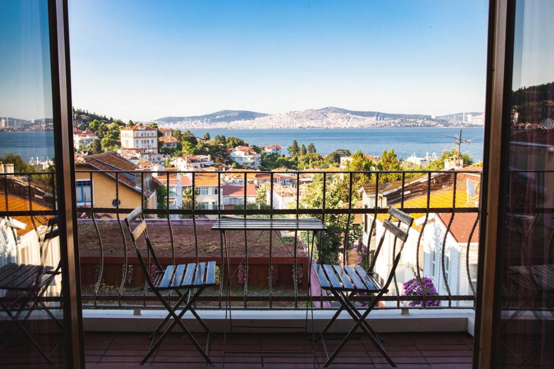 Adalar Turuna Devam: Heybeliada Gezi Rehberi