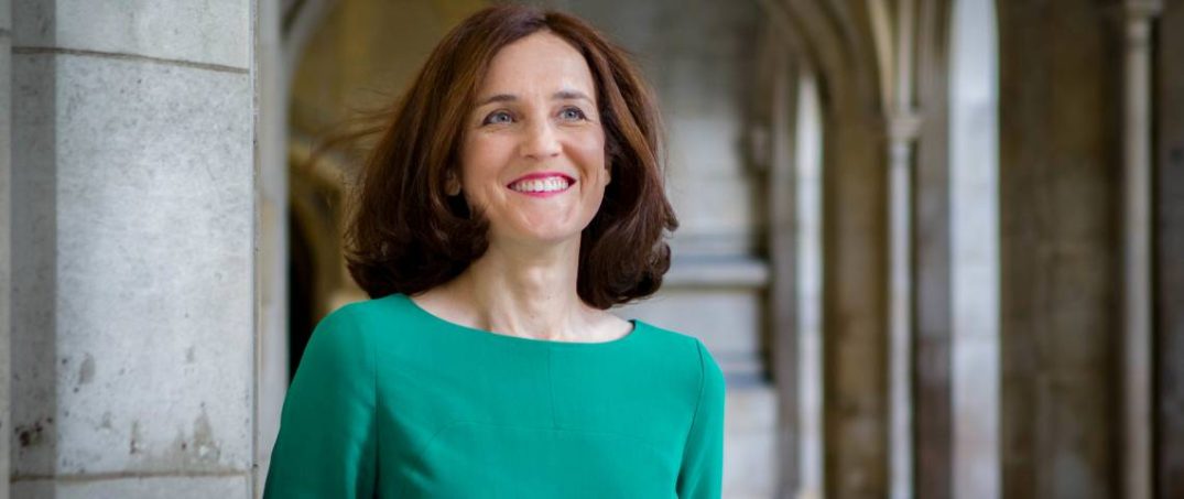 İngiltere'de Skandal: İşte Çevre Bakanı'nın Fosil Yakıt Yatırımı