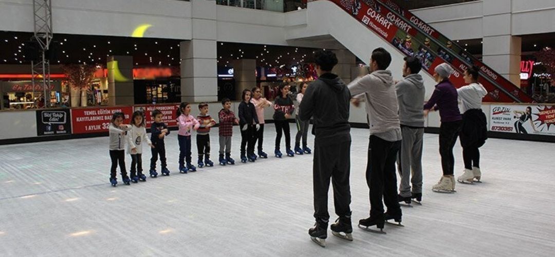 İstanbul'daki buz pateni pistleri