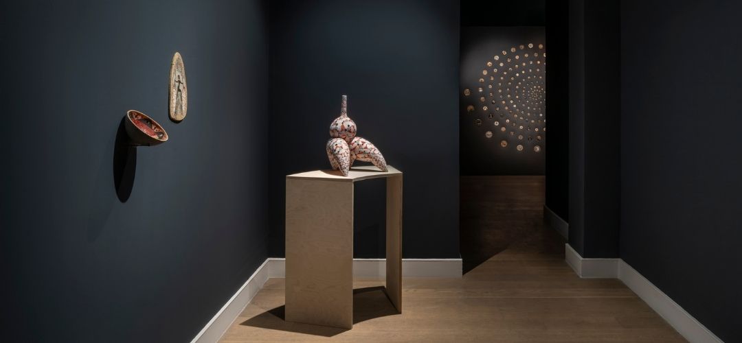 elif uras ellerinde toprak sergisi