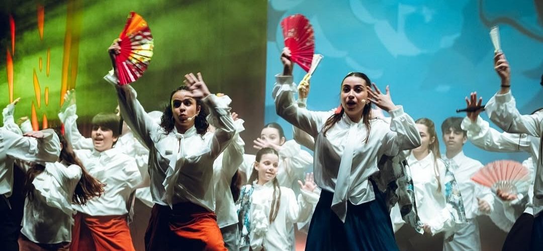 spiritua sahne şovu