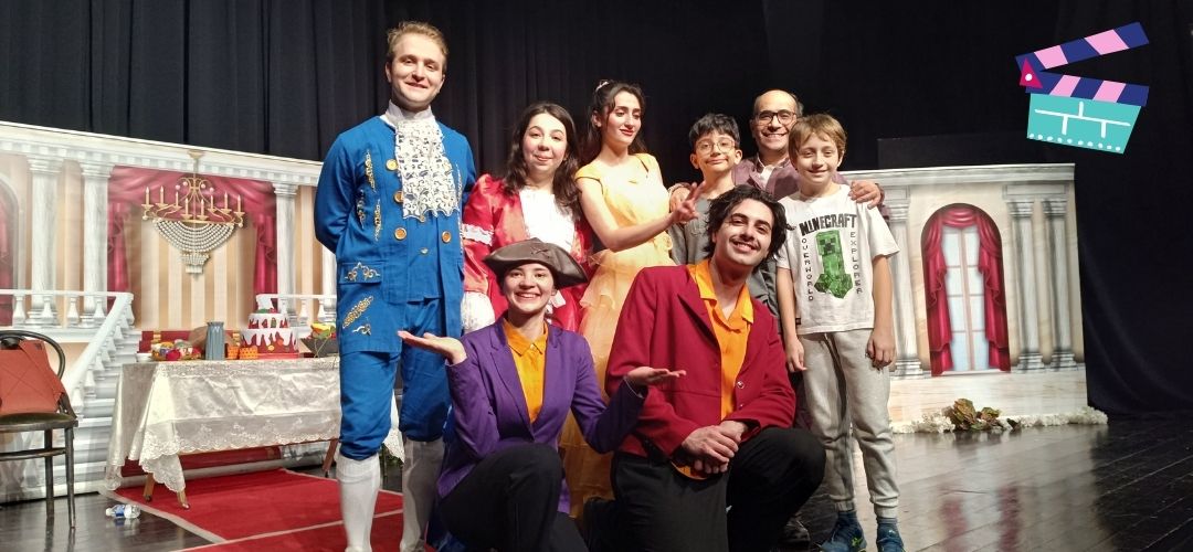 güzel ve çirkin tiyatro oyunu