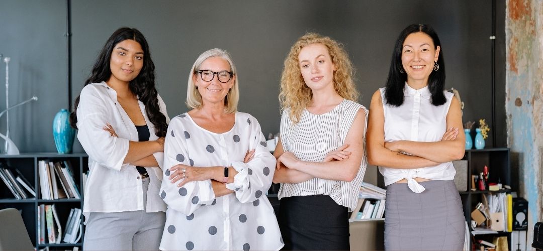 kadın yöneticiler liderlik