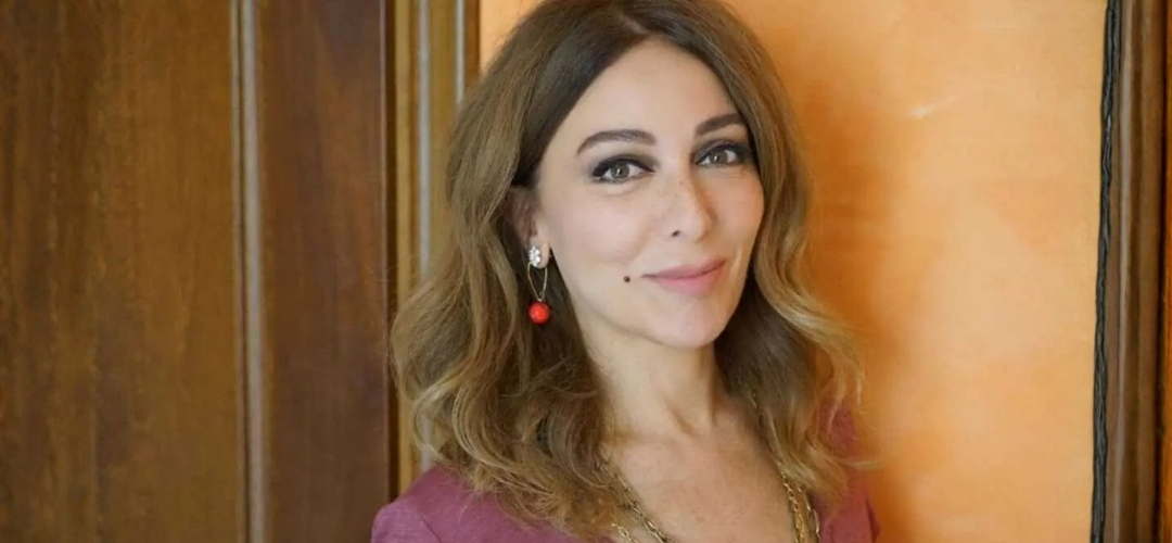 Zerrin Tekindor – aslan burcu Türk oyuncu ve ressam